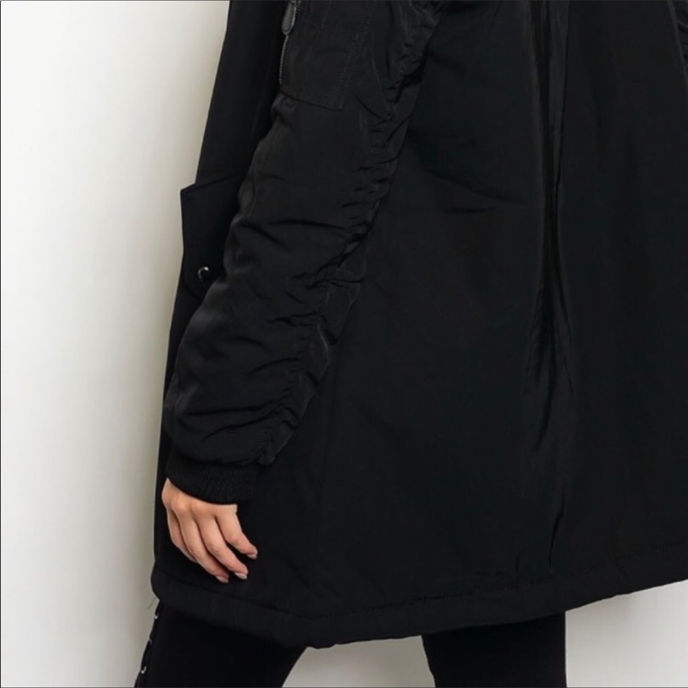 5 STAR Black Stadium coat. - Picture 4 of 6